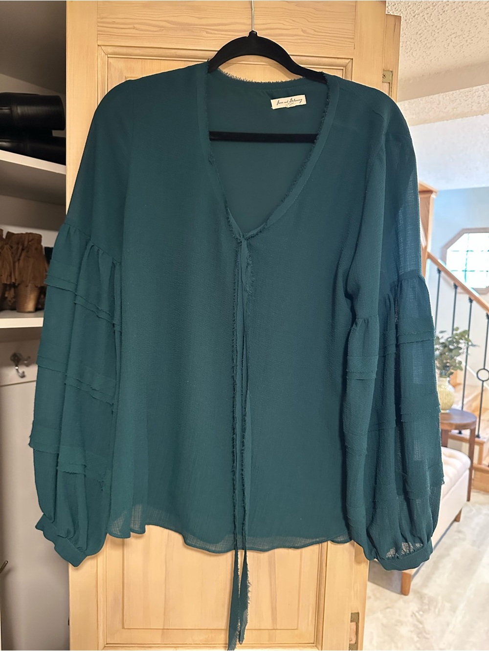 Jane and Delancey Green V-Neck Tie-Front Ruffle Balloon Sleeve Blouse